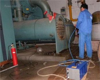 成都中央空調清洗--主機清洗